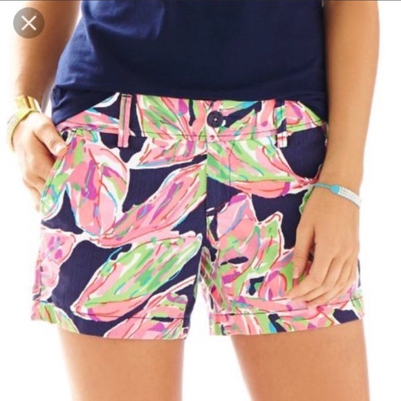 Lilly Pulitzer Callahan Shorts - Picture 5 of 5